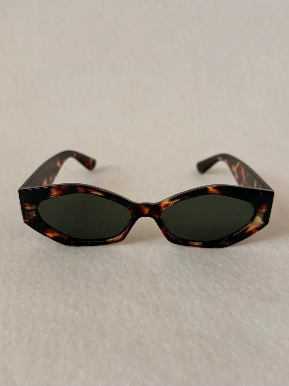 Urban Outfitters Aster Chunky Rectangle Sunglasses Tortoise One Size